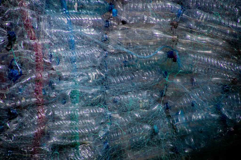 Els països es reuneixen a Kènia per aprovar un tractat sobre plàstics